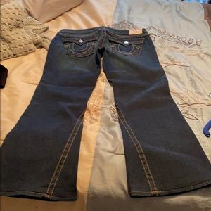 Never worn. Perfect condition